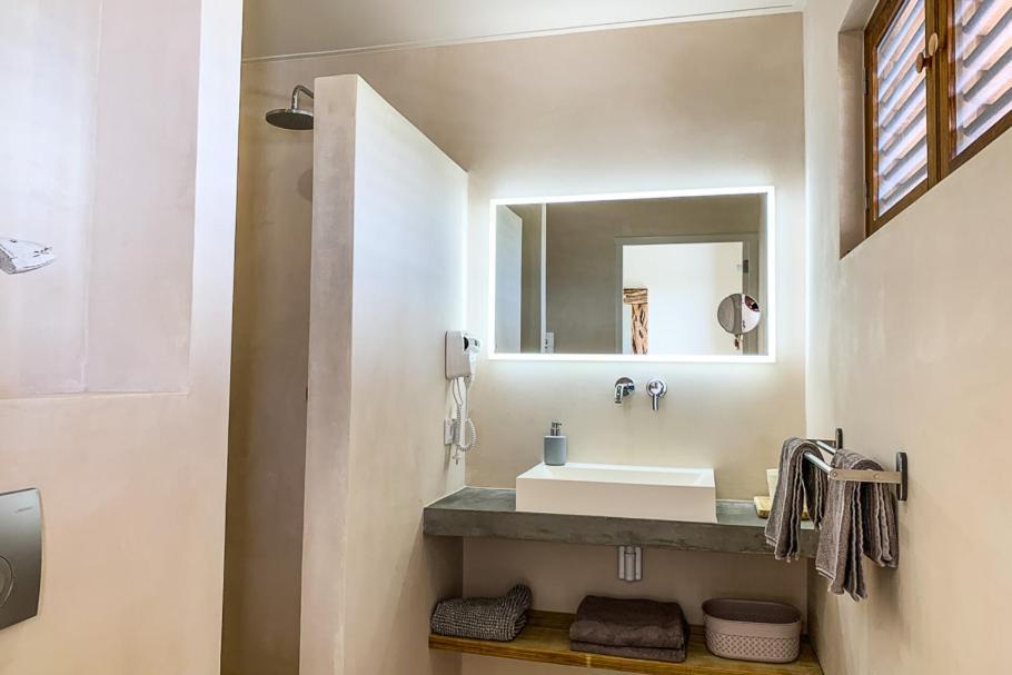 Isla Penthouse & Garden Apartments Bonaire คราเลนไดค์ ภายนอก รูปภาพ