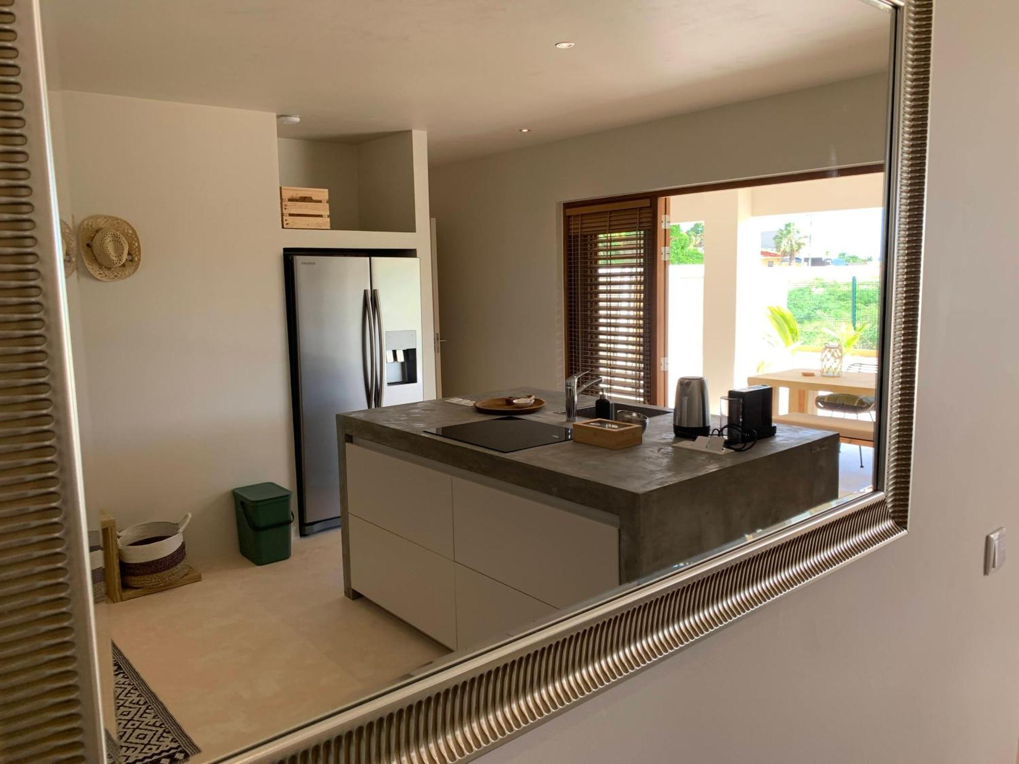 Isla Penthouse & Garden Apartments Bonaire คราเลนไดค์ ภายนอก รูปภาพ